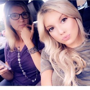 Meet your Posher, Emilee